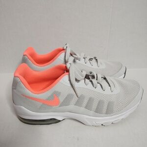 Nike Air Max Invigor Pure Platinum Gray Coral Lava Glow Size 7Y Grade School